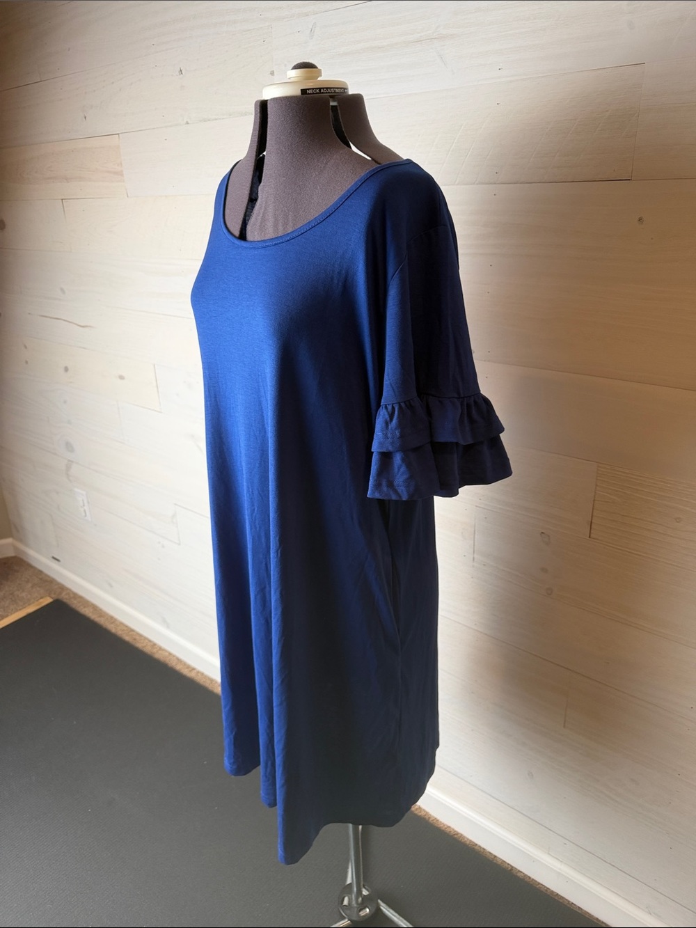 Cocktail swing dress with ruffle sleeves - Picture 3 of 15